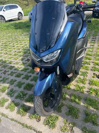 Yamaha NMAX Azul/Negro Automática Versión 2