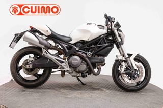 DUCATI MONSTER 696