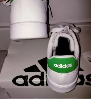 Zapatillas Adidas Blancas y Verdes