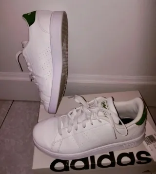 Zapatillas Adidas Blancas y Verdes