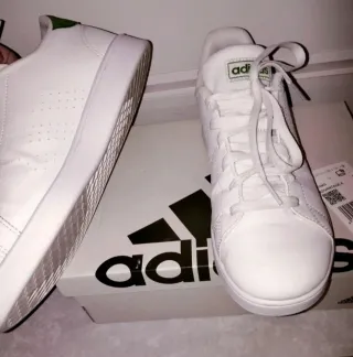 Zapatillas Adidas Blancas y Verdes