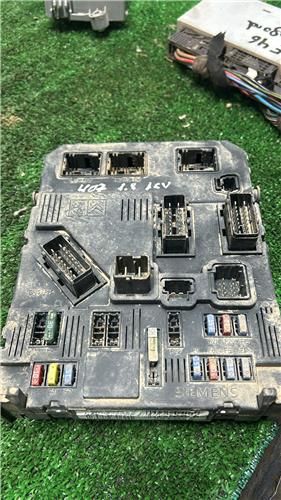 CAJA FUSIBLES/RELE Peugeot 407 SW (05.2004->)