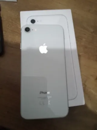 iPhone 8 64GB Libero Batteria 100%