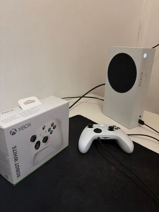 Xbox Series S Blanca con mando