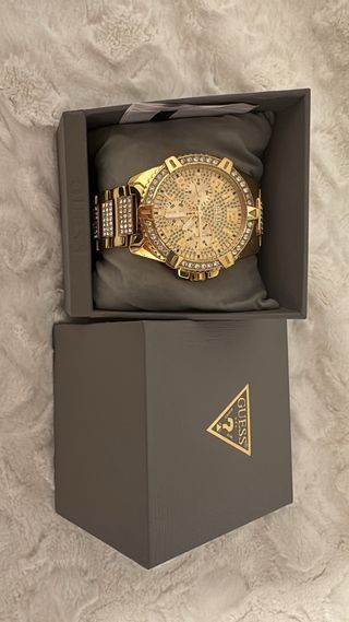 Reloj Guess Dorado con Cristales