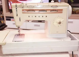 Máquina de coser Singer 815
