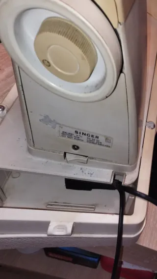 Máquina de coser Singer 815