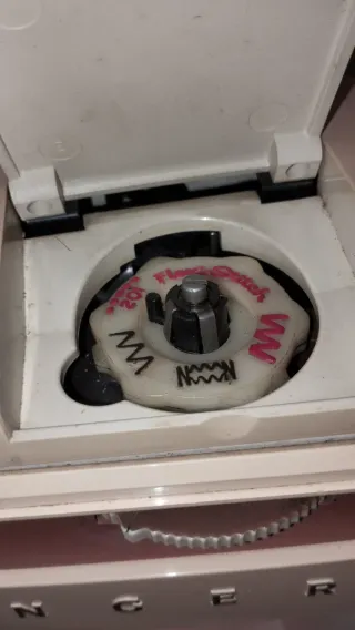 Máquina de coser Singer 815