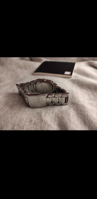 Reloj Guess Mujer Plata Caja Roja