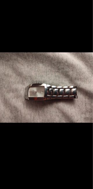 Reloj Guess Mujer Plata Caja Roja