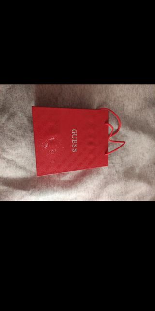 Reloj Guess Mujer Plata Caja Roja