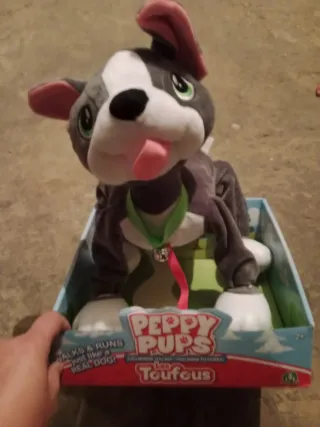 Perrito de peluche que camina y ladra