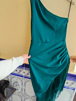 Vestido flecos y vestido lunares