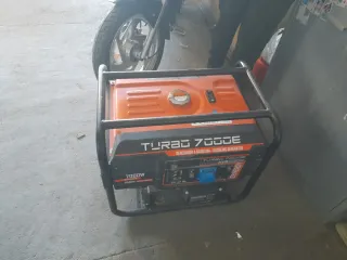 Generador Eléctrico Naranja