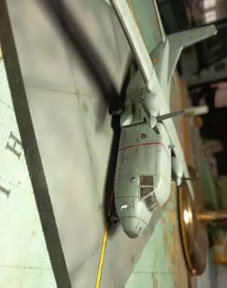 Diorama Avión casa 212 escala 1:72