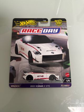 Hot Wheels 2023 Nissan Z GT4 Race Day