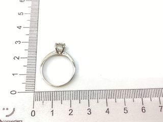anillo oro 18k con piedra con diamante