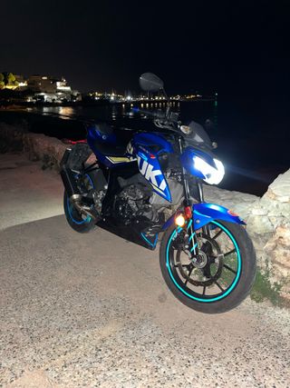 Suzuki GSXS 125