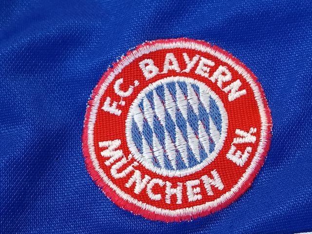 Vintage Pantalones Adidas Bayern Munich. Talla XL