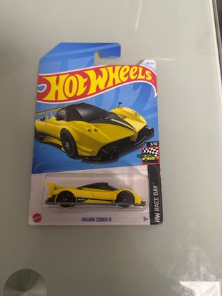Hot Wheels Pagani Zonda R Amarillo