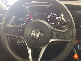 Alfa Romeo Giulia VELOCE Q4 1995 cm³ 206 kW / 280 CV