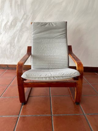 Sillón de madera y tela
