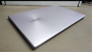 ASUS ZenBook UX425E Plata