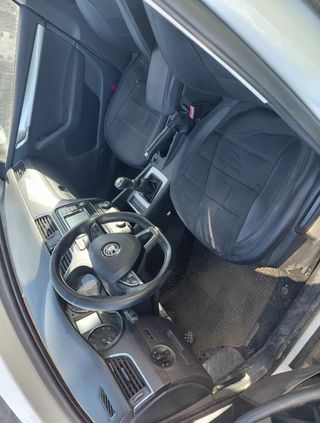 Paragolpes trasero skoda 1405075 5e5807421 octavia