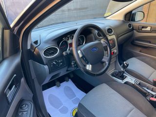 Ford Focus 2010 Break 2.0 TDCi 136CV Titanium Full