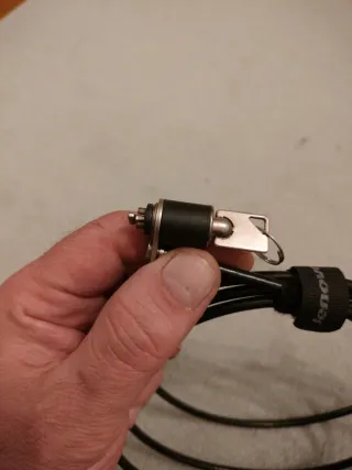 Candado portátil Lenovo cable acero 1,5m