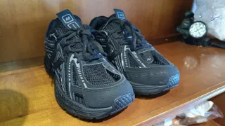 New Balance Negras Talla 42