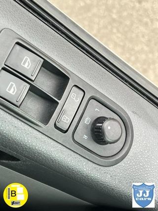 VOLKSWAGEN TRANSPORTER 2.0TDI COMBI 9