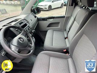 VOLKSWAGEN TRANSPORTER 2.0TDI COMBI 9
