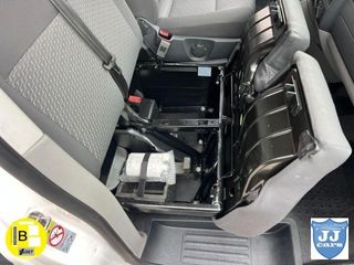 VOLKSWAGEN TRANSPORTER 2.0TDI COMBI 9