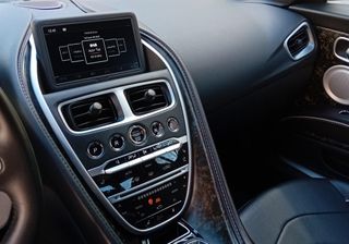 Aston Martin DBS Superleggera 5.2 V12