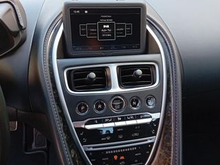 Aston Martin DBS Superleggera 5.2 V12