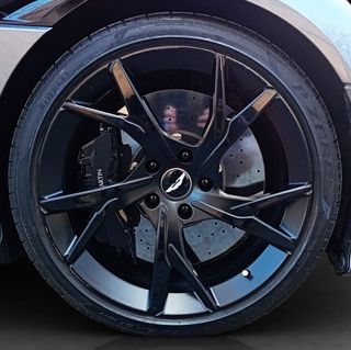 Aston Martin DBS Superleggera 5.2 V12