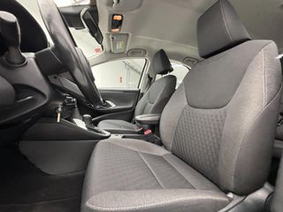 Toyota Yaris 1.5 120H Business Plus