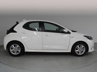 Toyota Yaris 1.5 120H Business Plus