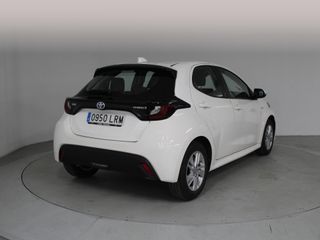 Toyota Yaris 1.5 120H Business Plus