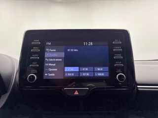 Toyota Yaris 1.5 120H Business Plus