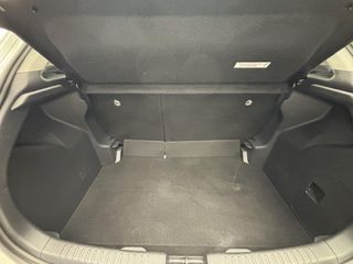 Toyota Yaris 1.5 120H Business Plus