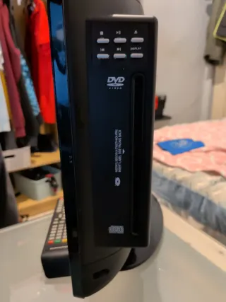 TV 15” Supratech con DVD + HDMI + Mando