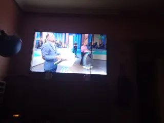 TV Samsung QE50Q60TAU funciona