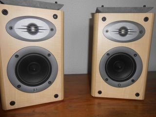 Altavoces Celestion F10 Beige/Gris