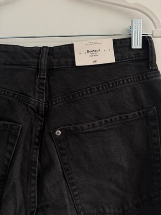Pantalón flare negro