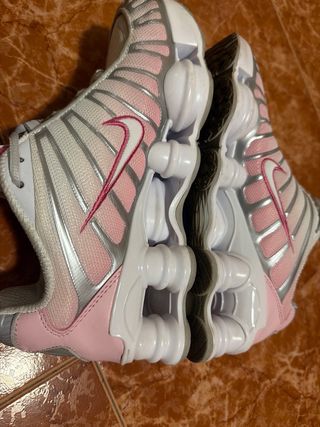 2 Pares Nike Shox Blancos y Rojos