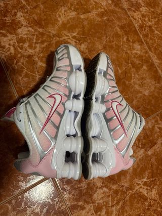 2 Pares Nike Shox Blancos y Rojos