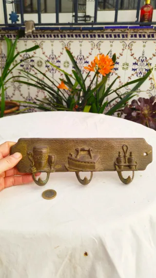 Perchero percha colgador antiguo bronce vintage