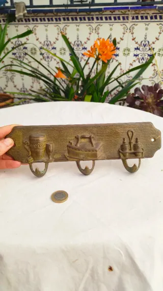 Perchero percha colgador antiguo bronce vintage